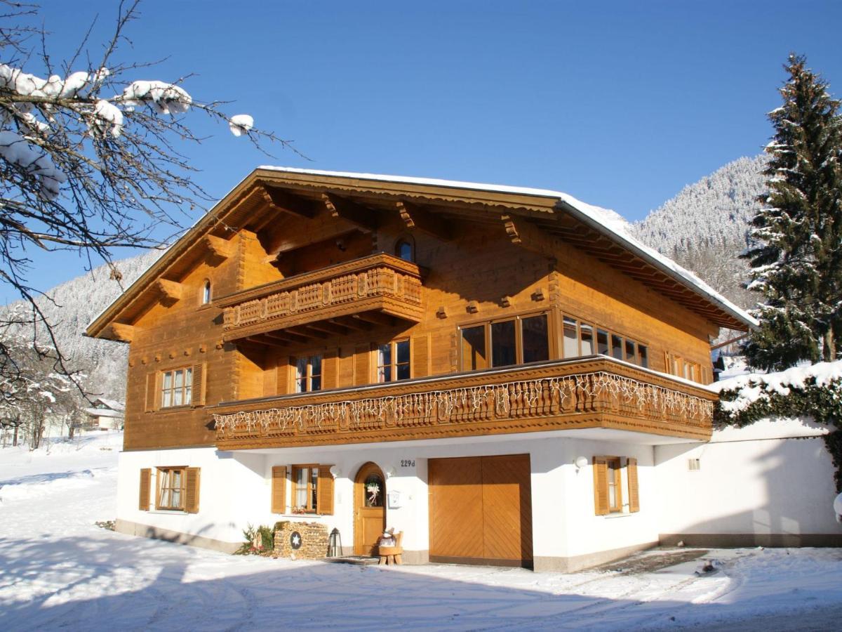 Modern Apartment in Sankt Gallenkirch with Terrace Exterior foto